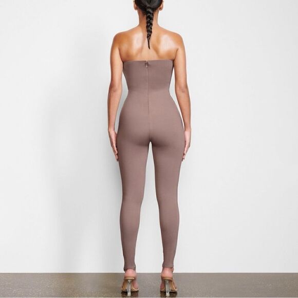 SKIMS All-In-One Strapless Onesie in Umber - Picture 2 of 8